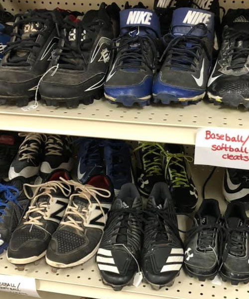 sports shoes with cleats